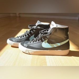 Black and blue Nike blazers. Women’s 7 or child 5.5